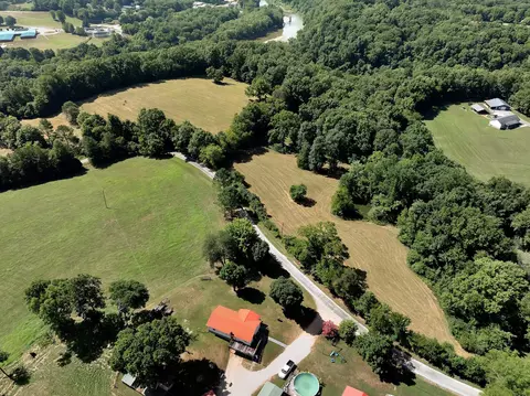 View/Area - 397 W Grinders Switch Rd, Centerville, TN 37033 photo 4 of 14