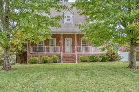 1068 Heathwood West Dr, Cookeville, TN 38506