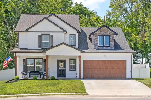 428 Kinslow Ct, Clarksville, TN 37040