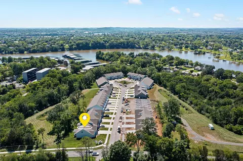 1144 Lock 4 Rd #J1, Gallatin, TN 37066