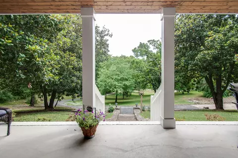 1004 Holly Tree Gap Rd, Brentwood, TN 37027