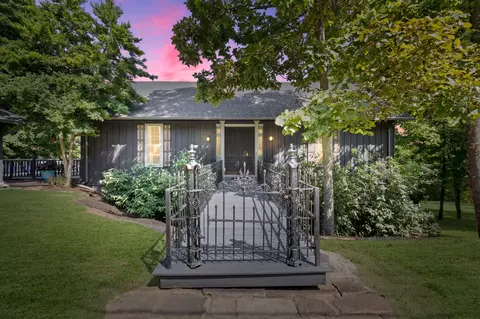 233 E 9th St, Russellville, KY 42276