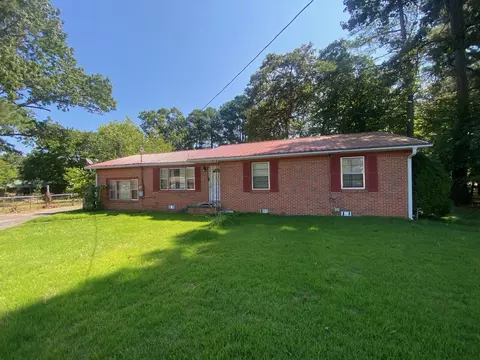 1705 3rd Ave, Manchester, TN 37355