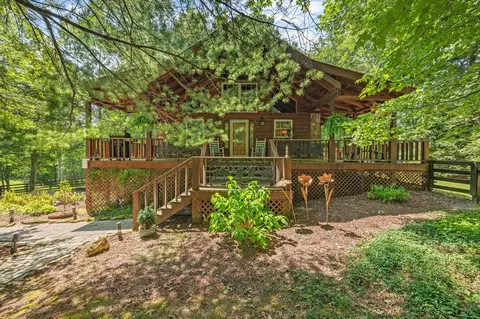 451 Spruce Creek Dr, Jamestown, TN 38556