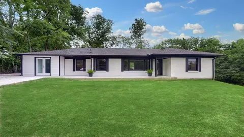 122 Forest Retreat Rd, Hendersonville, TN 37075