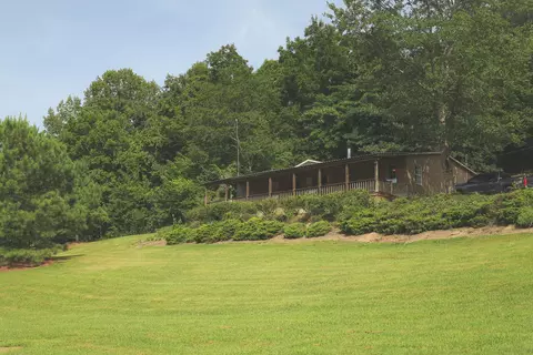 555 Lay Hollow Rd, Waynesboro, TN 38485