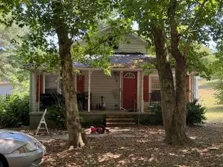 70 2nd St, Big Sandy, TN 38221