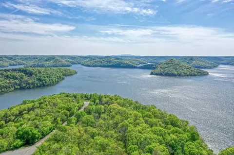 44 Harbor Ct, Silver Point, TN 38582