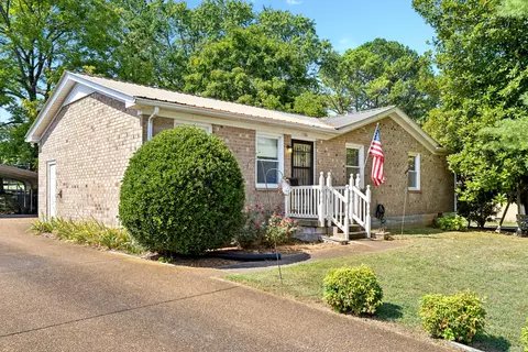 106 Cord Dr, Columbia, TN 38401