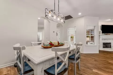 Dining - 5975 Cottingham Dr, Murfreesboro, TN 37128 photo 2 of 2