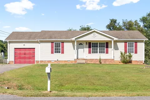 2655 Cummings Cir, Clarksville, TN 37042