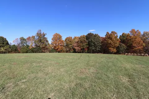 1694 Wixtown Rd, Westmoreland, TN 37186
