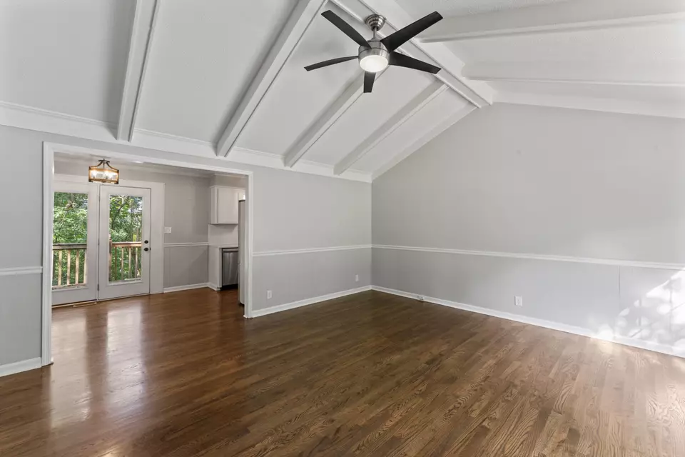 Living - 1826 Winding Way Dr, White House, TN 37188 photo 4 of 5