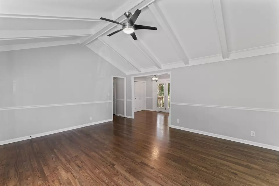 Living - 1826 Winding Way Dr, White House, TN 37188 photo 3 of 5