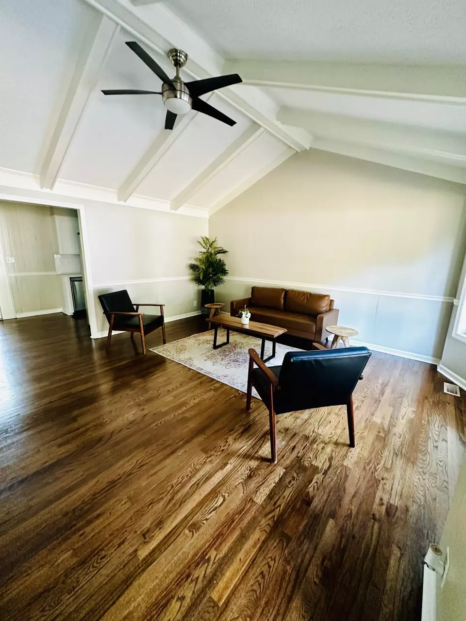 Living - 1826 Winding Way Dr, White House, TN 37188 photo 2 of 5