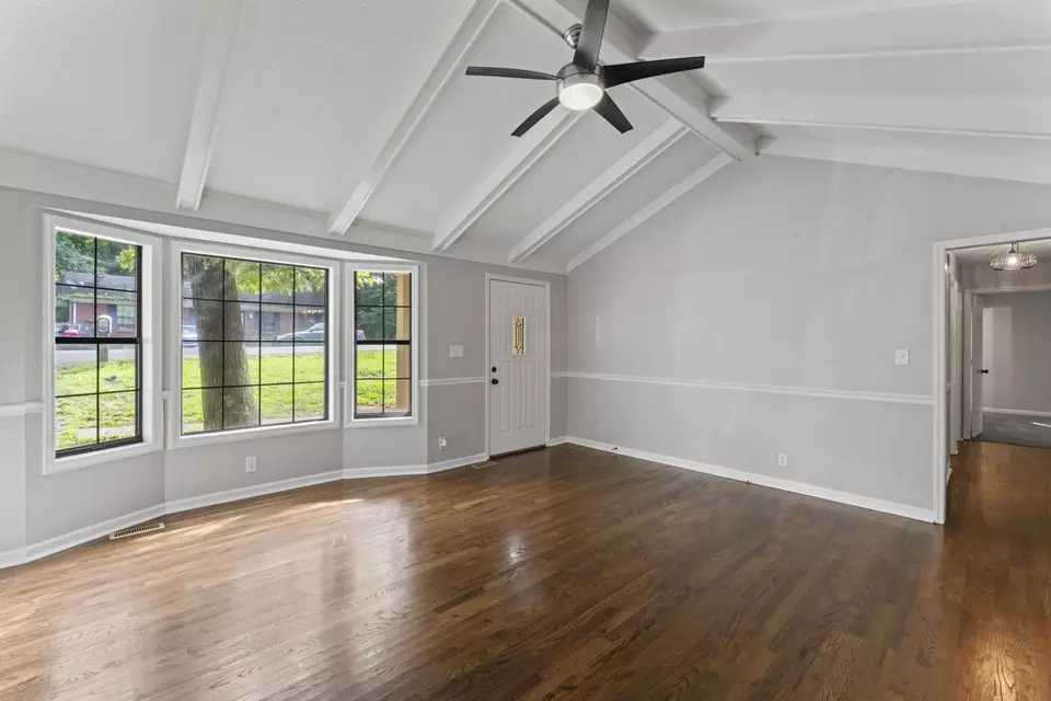 Living - 1826 Winding Way Dr, White House, TN 37188 photo 1 of 5