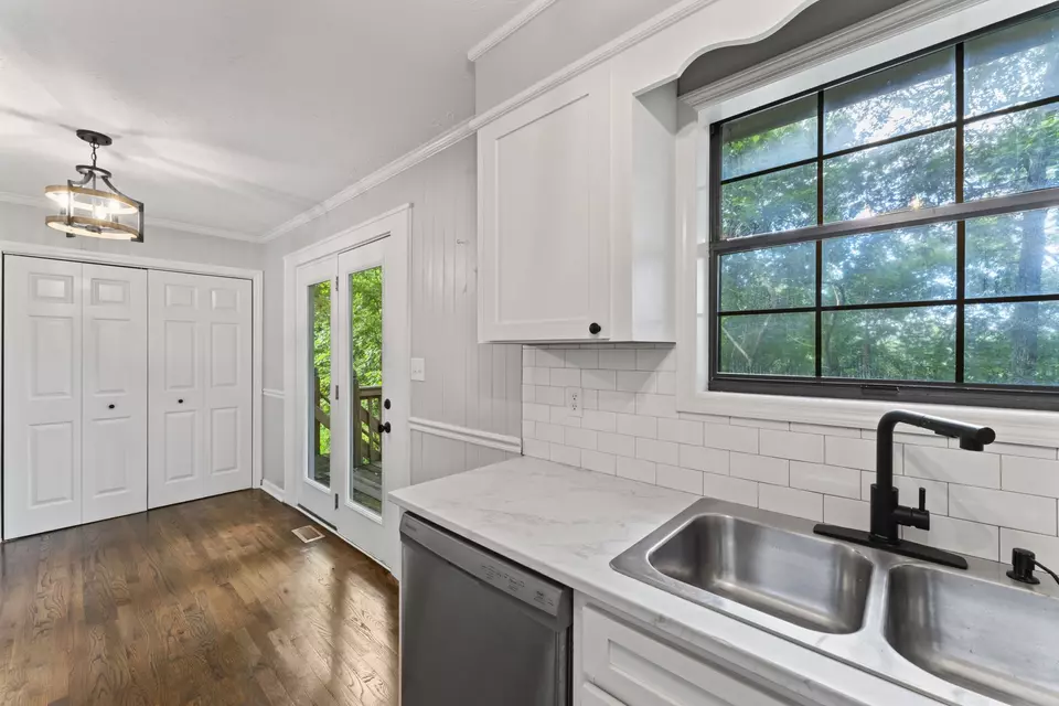 Kitchen - 1826 Winding Way Dr, White House, TN 37188 photo 2 of 2