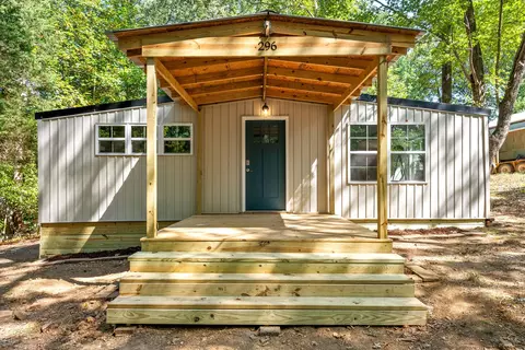 296 Cumberland Dr, Cadiz, KY 42211