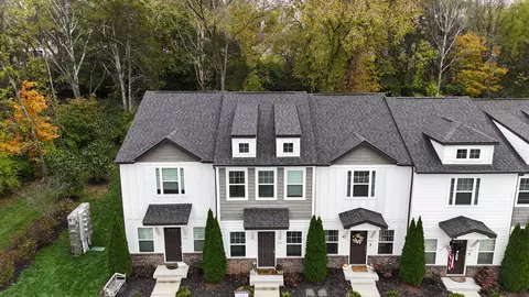 633 Bristol Creek Dr, Nashville, TN 37221