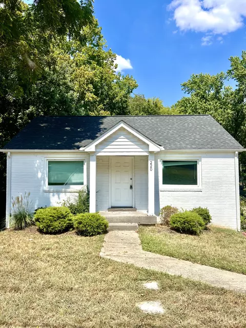 220 Old Tusculum Rd, Antioch, TN 37013
