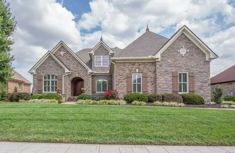 1245 Chloe Dr, Gallatin, TN 37066