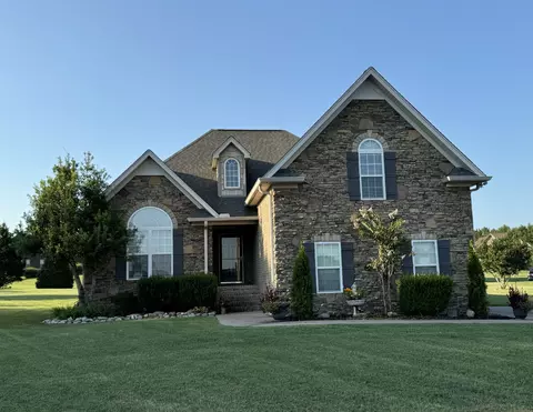 306 Branchside Dr, Lebanon, TN 37087