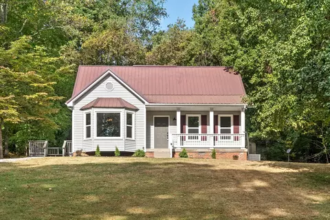 2212 Bend Rd, Clarksville, TN 37040