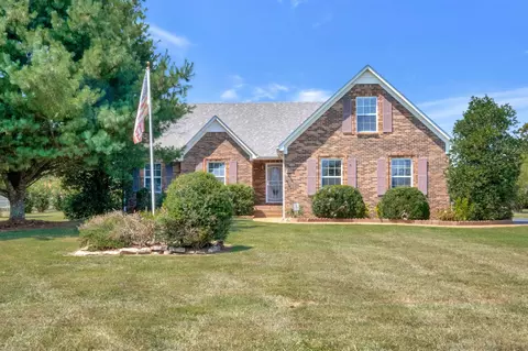 1801 Autumn Ln, Columbia, TN 38401