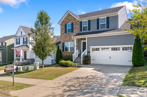 2828 Winterberry Dr, Columbia, TN 38401