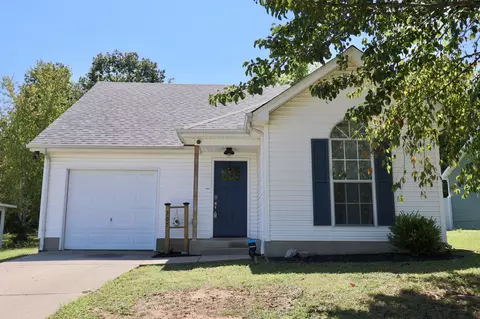 307 Cedar Park Cir, La Vergne, TN 37086