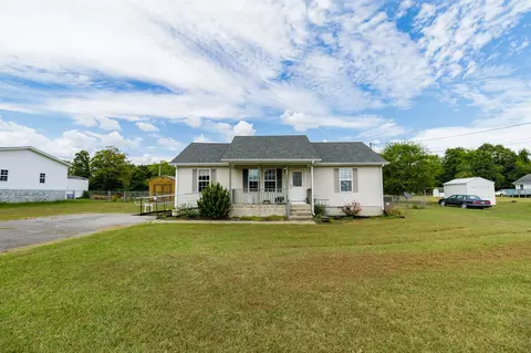54 E Airport Dr, Mcminnville, TN 37110