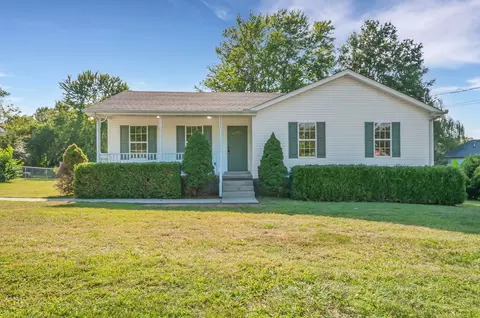 1121 Old Charlotte Rd, White Bluff, TN 37187