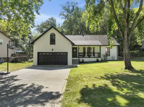 113 Braxton Ln W, Hendersonville, TN 37075