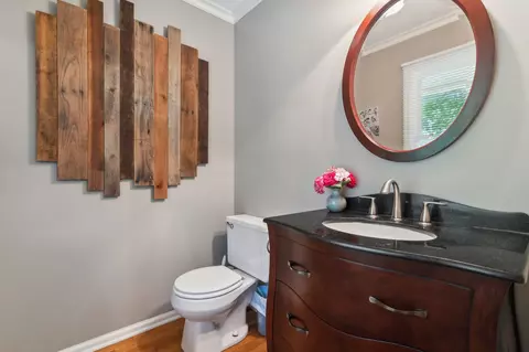Bath - 205 Tanglewood Dr, Dickson, TN 37055 photo 1 of 4