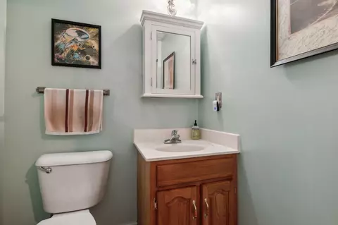 Bath - 205 Tanglewood Dr, Dickson, TN 37055 photo 3 of 4