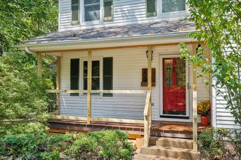 Exterior - 205 Tanglewood Dr, Dickson, TN 37055 photo 5 of 16