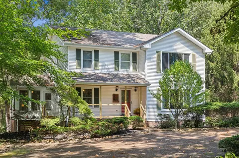 205 Tanglewood Dr, Dickson, TN 37055
