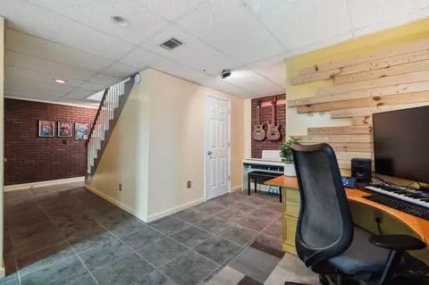Entry Way - 205 Tanglewood Dr, Dickson, TN 37055 photo 5 of 8