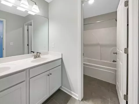 Bath - 4009 John Marsh Rd, Spring Hill, TN 37174 photo 4 of 4