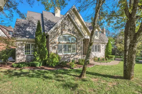 1634 S Observatory Dr, Nashville, TN 37215