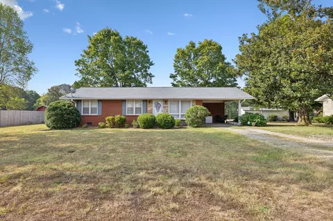 718 Smith Ave, Hohenwald, TN 38462