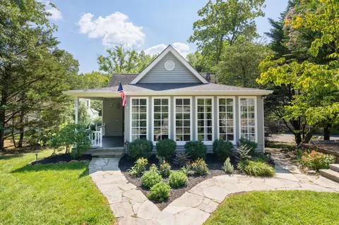 200 W Brow Rd, Lookout Mountain, TN 37350