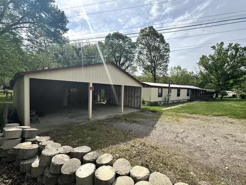806 Sneed Rd, Soddy Daisy, TN 37379