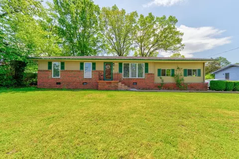 540 Steele Rd, Rossville, GA 30741