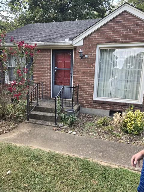 1110 Matthews Pl, Nashville, TN 37206