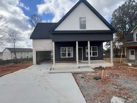 8 Drift King Ests, Clarksville, TN 37042
