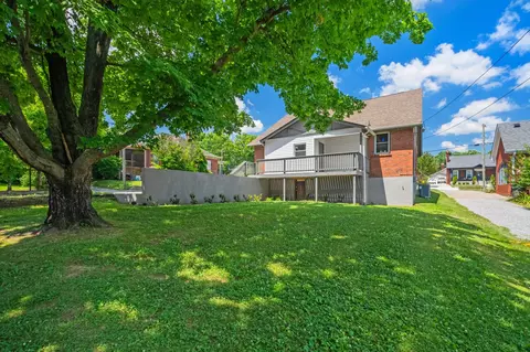 Exterior - 332 Walnut St, Springfield, TN 37172 photo 16 of 23