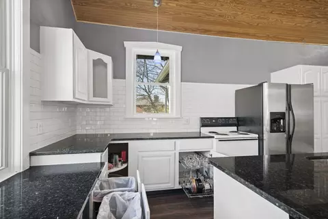 Kitchen - 332 Walnut St, Springfield, TN 37172 photo 5 of 7