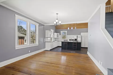 Living - 332 Walnut St, Springfield, TN 37172 photo 3 of 4