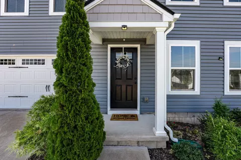 219 Nottingham Ln, La Vergne, TN 37086